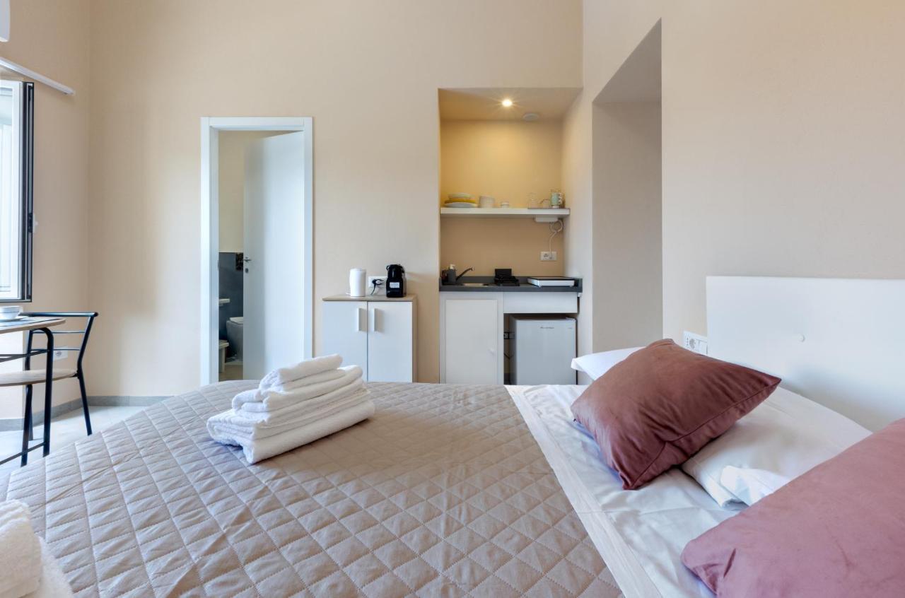 Bonnystudios Holiday Apartments Кальярі Екстер'єр фото